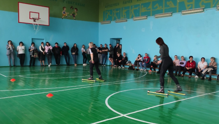 Семинар по функционированию и развитию школьных спортивных клубов в Саратовской области.
